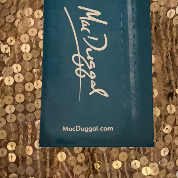 โ๏ธ Mac Duggal Long Sleeve Draped Ruched Gown - Picture 8 of 11